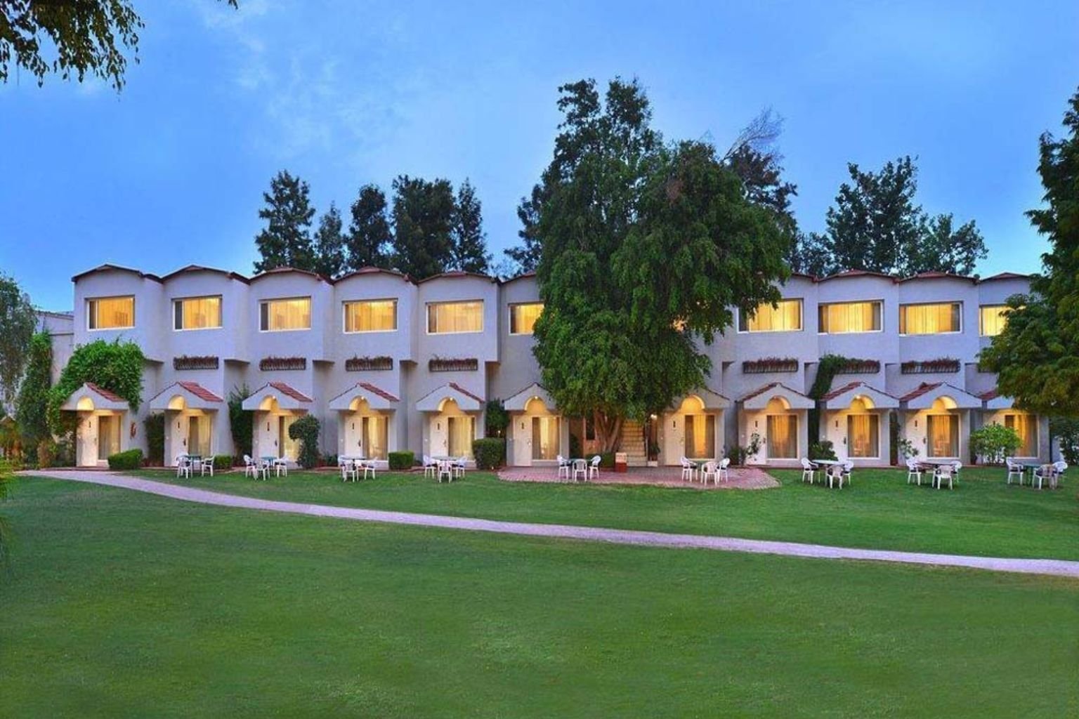 Best Western Country Club Resort Manesar grounds and event lawn